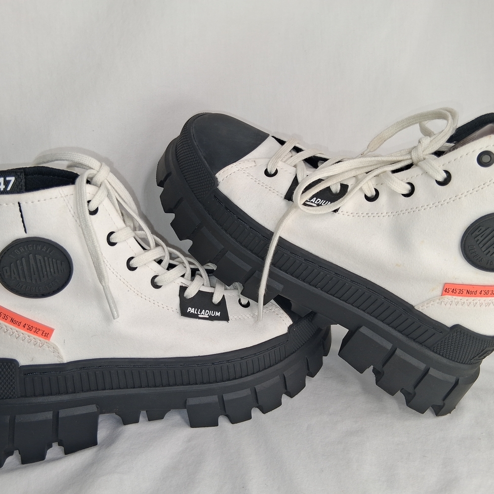 Palladium Women's Black Canvas Sneakers